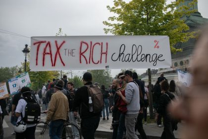 Les mesures de justice fiscale de Michel Barnier séduisent la gauche modérée, LFI évoque des « miettes »