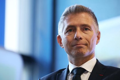 Voile en compétition : l’interdiction proposée par LR pourrait obtenir l&rsquo;aval du gouvernement, selon Gil Avérous