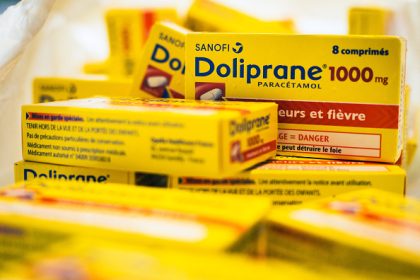 « Souveraineté sanitaire » : les politiques opposés au passage de Doliprane (Sanofi) sous pavillon américain