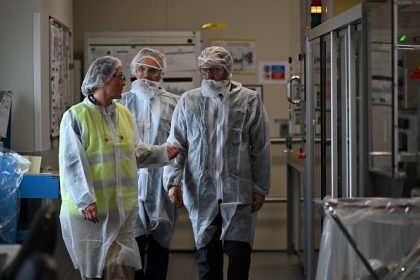 Vente de Doliprane à un fonds américain : l&rsquo;État demande des « engagements » assortis de « sanctions »