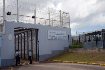 Guadeloupe : un surveillant de prison ébouillanté par un détenu