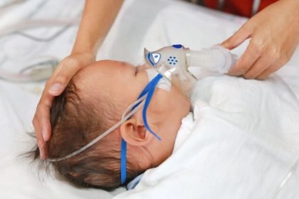 Les antibiotiques chez les nourrissons peuvent être une arme à double tranchant pour la santé immunitaire