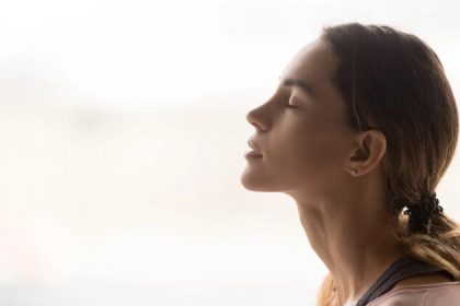 Expérience de mort imminente : une femme pardonne à son père qui l&rsquo;avait maltraitée