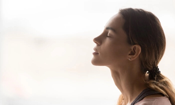 Expérience de mort imminente : une femme pardonne à son père qui l&rsquo;avait maltraitée