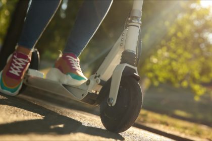Maine-et-Loire : une adolescente de 17 ans dans le coma après un accident de trottinette électrique