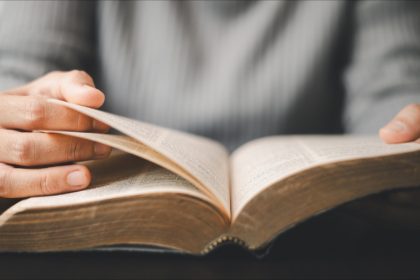 États-Unis : l&rsquo;ouragan Hélène détruit sa maison… mais pas sa Bible