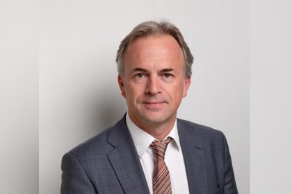 Hausses d’impôts : « La sphère interventionniste et collectiviste a pris trop d&rsquo;importance sur la liberté des individus et des entreprises », analyse Arnaud Dassier