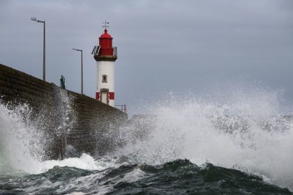 Insolite: elle accouche à bord du bateau entre l&rsquo;île de Groix et Lorient avec des conditions de mer difficiles