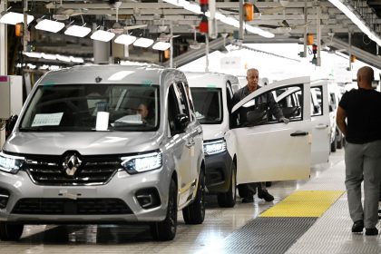 Le ministre Marc Ferracci s&rsquo;attend à de nouvelles fermetures d&rsquo;entreprises industrielles