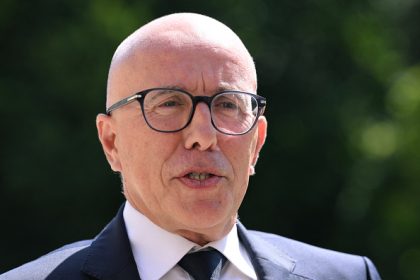 Nous « censureront systématiquement tout gouvernement » jusqu’à une dissolution, promet Éric Ciotti au nom du RN et de ses alliés