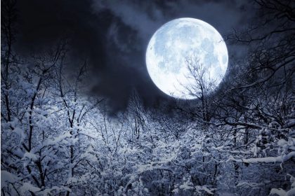 Une pleine « lune froide » ornera le ciel nocturne quelques jours avant Noël, ainsi que la « lune noire » en décembre