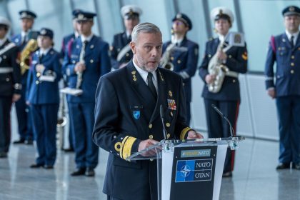 Un haut responsable de l&rsquo;OTAN avertit les entreprises qui traitent avec la Chine de se préparer à un « scénario de guerre »