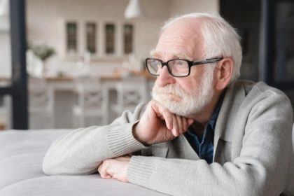 La solitude augmente le risque de démence, d&rsquo;après une étude