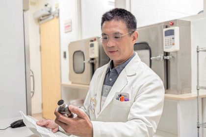 Le parcours d&rsquo;un docteur en pharmacie pour vaincre la rhinite allergique et l&rsquo;asthme à long terme