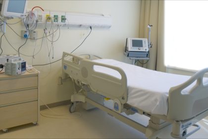 Manosque : la jeune fille de 16 ans victime d&rsquo;un arrêt cardiaque en plein cours est sortie du coma