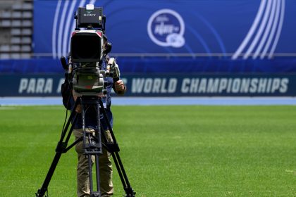 Foot : la baisse des droits TV pourrait « mettre en péril des milliers d’emplois locaux »