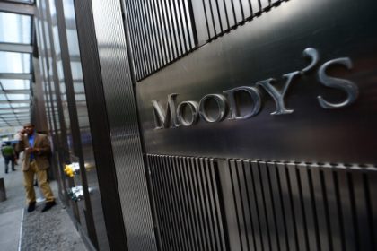 Dette : Moody&rsquo;s dégrade la note de la France d&rsquo;un cran, quelques heures après la nomination de François Bayrou