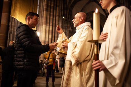 Appel de l&rsquo;Église aux dons de fin d&rsquo;année : un calendrier made in France pour relancer les dons