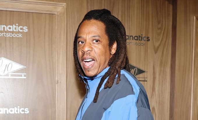 Le rappeur Jay-Z est accusé avec P. Diddy d&rsquo;avoir violé une jeune fille de 13 ans, des témoins ont assisté à la scène sans intervenir