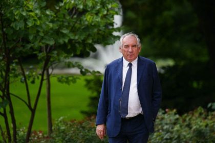 François Bayrou est attendu à l’Élysée ce matin, alors que le président doit nommer un Premier ministre