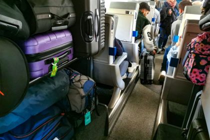 Des migrants étaient dissimulés dans des valises pour leur faire traverser la Manche, un homme de 26 ans est jugé