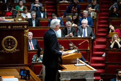 Budget : le NFP et l&rsquo;alliance RN-Ciotti déposent chacun une motion de censure contre Barnier