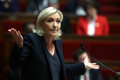 Non recours au 49.3 et à la censure : la Constitution est largement contournée, selon Marine Le Pen