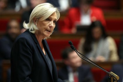 « Emmanuel Macron, c&rsquo;est fini ou presque », estime Marine Le Pen qui pressent un « sursaut » du peuple
