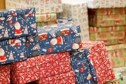 Noël 2024 : des milliers de cadeaux sont déjà en revente, pour se faire plaisir plutôt que pour arrondir les fins de mois