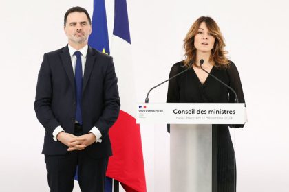 Gouvernement : « élargir le socle » des partis qui soutiendront l&rsquo;exécutif ou « s&rsquo;accorder sur un principe de non censure »