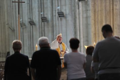 Seine-et-Marne : deux hommes, dont un sous OQTF, placés en garde à vue pour avoir perturbé la messe à Nemours