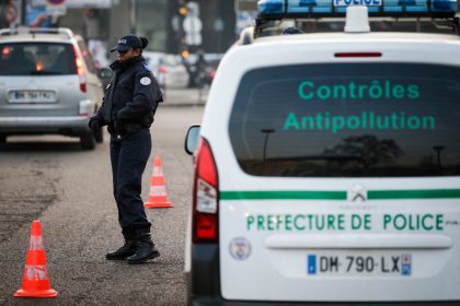 Si votre véhicule porte la vignette Crit&rsquo;Air 3, au 1er janvier vous serez concerné par des restrictions de circulation