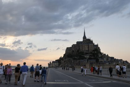 Le chef cuisinier Jean Imbert annonce l’ouverture d’un restaurant au Mont Saint-Michel début 2025