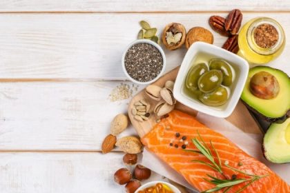 Une alimentation riche en graisses saines pourrait ralentir la croissance du cancer de la prostate