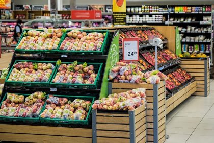 Des résidus de pesticides dans plus de la moitié des fruits et près d’un quart des légumes en France
