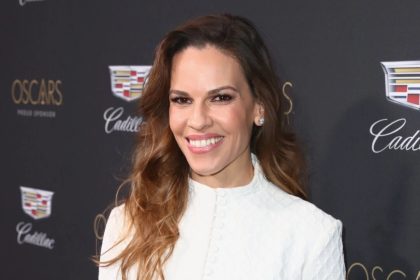 Hilary Swank, mère de deux jumeaux à 50 ans : « C&rsquo;est une telle bénédiction »