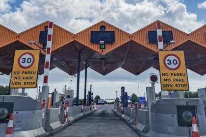 L&rsquo;Europe pose un ultimatum à l&rsquo;Espagne, qui a deux mois pour rendre ses autoroutes payantes