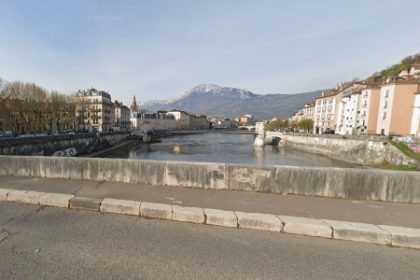 « Je leur suis éternellement reconnaissante » : une femme sauvée par deux policiers après avoir été jetée d’un pont dans l’Isère