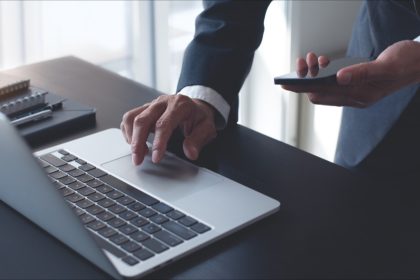 Un entrepreneur raconte comment sa boîte a coulé à cause de la semaine de 4 jours