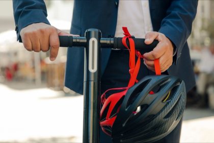 Un automobiliste percute mortellement un homme de 60 ans circulant à trottinette électrique à Amiens
