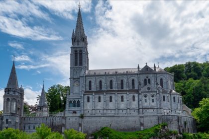 Un soldat anglais devient le 71e miraculé de Lourdes, un siècle après sa guérison foudroyante