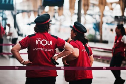 Il prend un train partant 2 minutes plus tôt et, pour « 10 centimes de différence », écope d’une amende de 100 euros