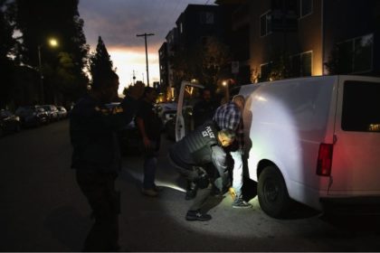 Expulsions aux États-Unis : des défenseurs des migrants se démènent pour informer les immigrés clandestins