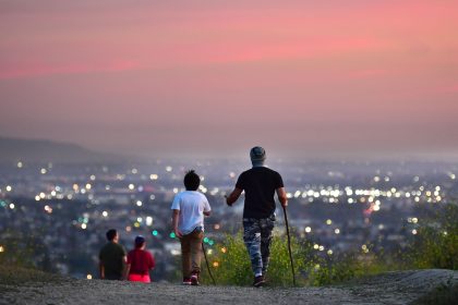 Les familles actives, une recette pour le bien-être mental des adolescents, selon une étude