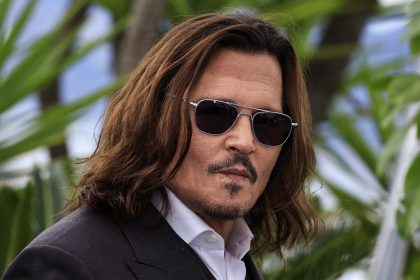 Johnny Depp avertit ses fans alors qu&rsquo;une escroquerie en ligne usurpant son identité se propage