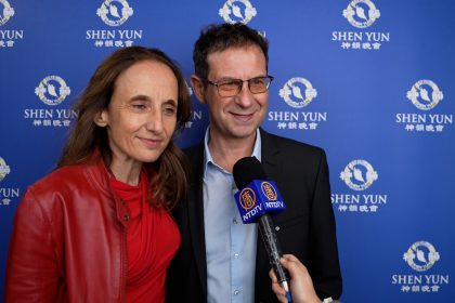 Shen Yun : une ingénieure s’extasie de « cette connexion avec l’au-delà, le Puissant »