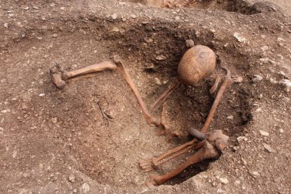 Treize Gaulois inhumés assis et très bien conservés : une découverte « remarquable » à Dijon