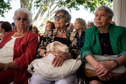 Éduquer pour que « ça ne recommence plus » : les dernières rescapées d&rsquo;Auschwitz témoignent