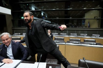 Cyril Hanouna débarque sur M6 et RTL, les journalistes ne le voient pas d&rsquo;un bon œil