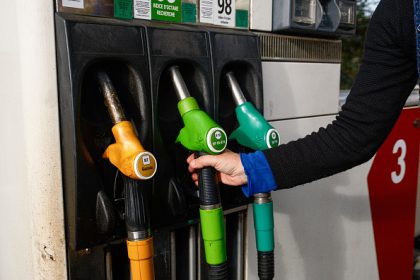 Prime carburant 2025 : qui peut bénéficier de cette aide, allant jusqu&rsquo;à 300 euros ?